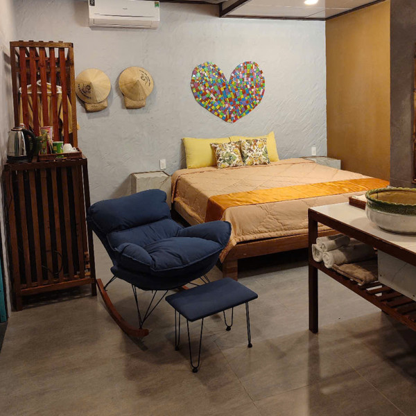 Phòng giường đôi có sân trong