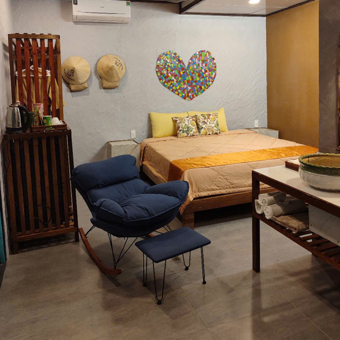 Phòng giường đôi có sân trong