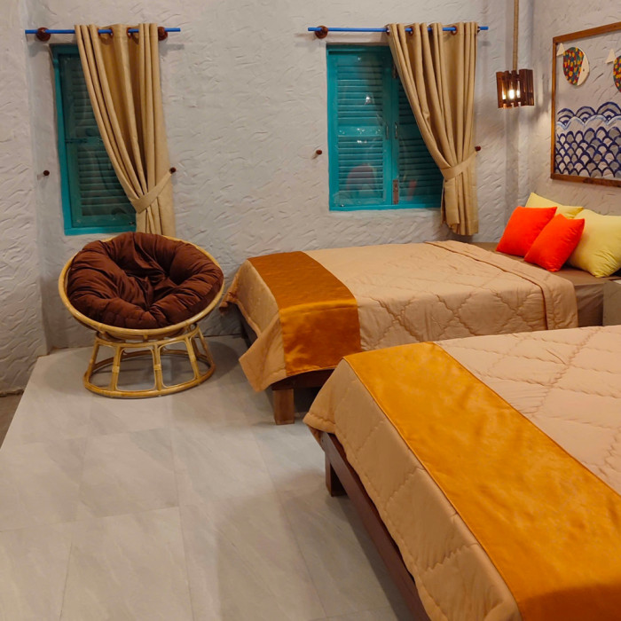 First Floor Family with Sea View