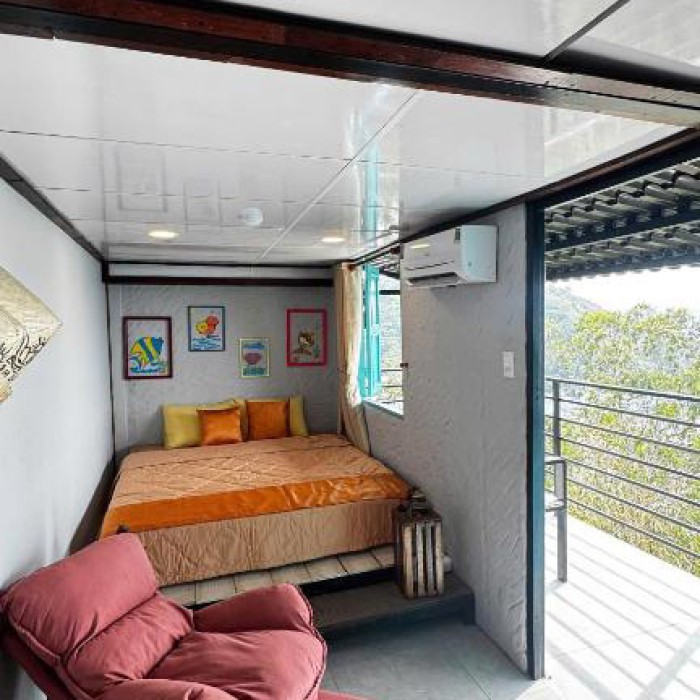 Phòng giường đôi có ban công